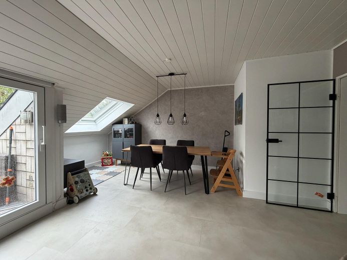 84 m² Traumwohnung mit großer Dachterrasse, Klimatisierung & 4-m-Garage in Löttringhausen – Foto 4