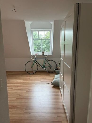Light-flooded 3-room apartment with south-facing balcony – with energy-efficient new windows / 3 min to the canal – Foto 8