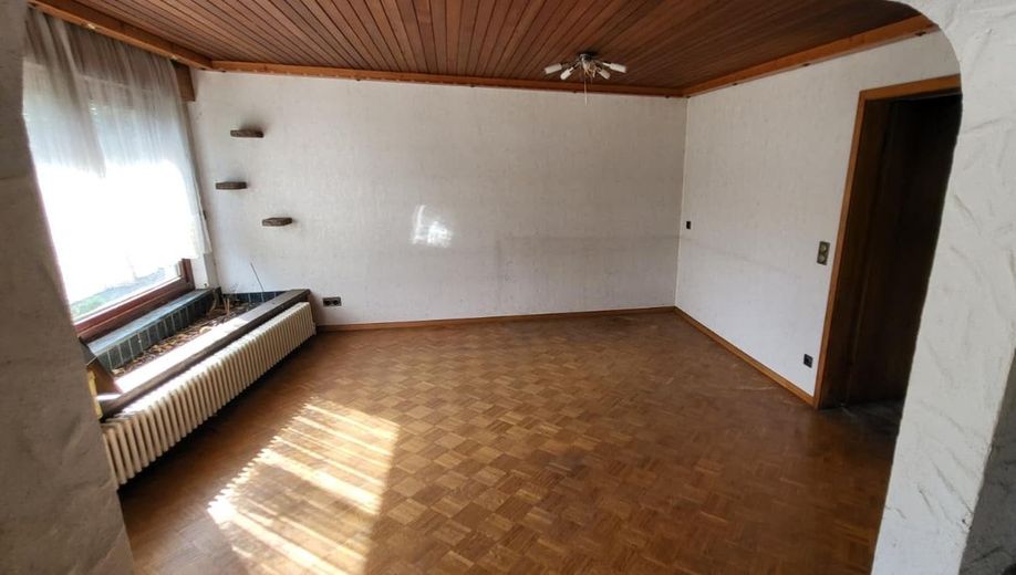 Architektenhaus in ausergewöhnlicher Alleinlage – Esszimmer EG_1