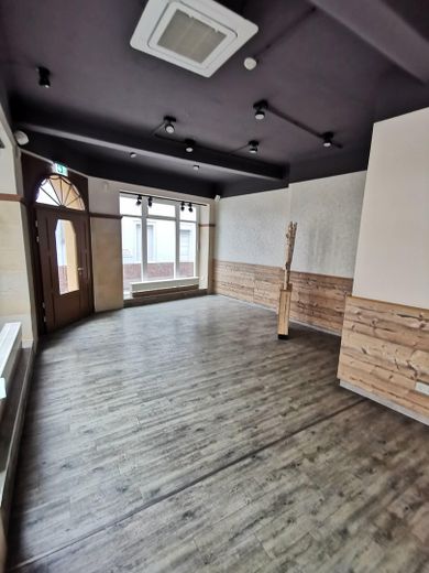 Büro-/Ladenfläche