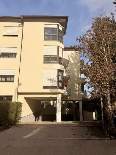 Charmante 3-Zimmer-Maisonette mit sonniger Terrasse – provisionsfrei in Ramersdorf-Perlach – Einfahrt TG