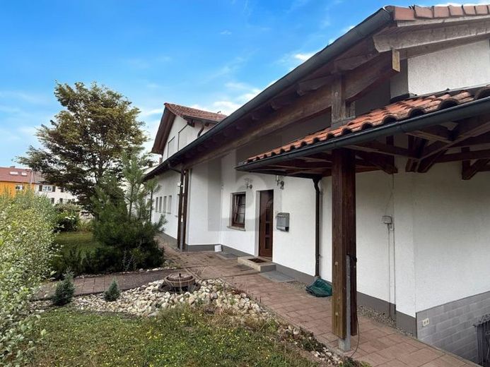 TRAUMHAUS IM DORNRÖSCHENSCHLAF – Foto 1