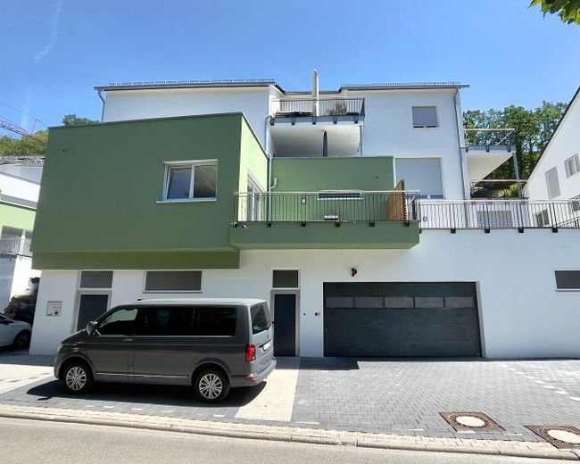 Exklusive 4,5-Zimmer-Wohnung 2 Balkone und EBK – Hausansicht