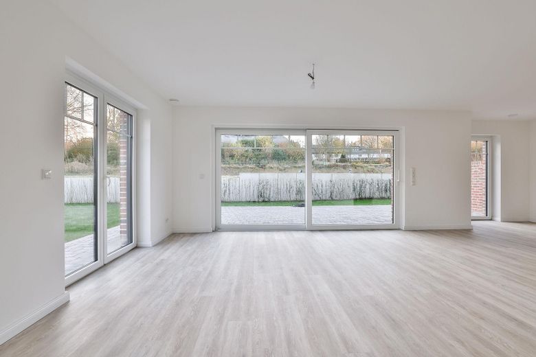 Neubau-Doppelhäuser in Scharbeutz-Klingberg – Traumlage am See, nur wenige Minuten zur Ostsee! – Wohn-/ Esszimmer