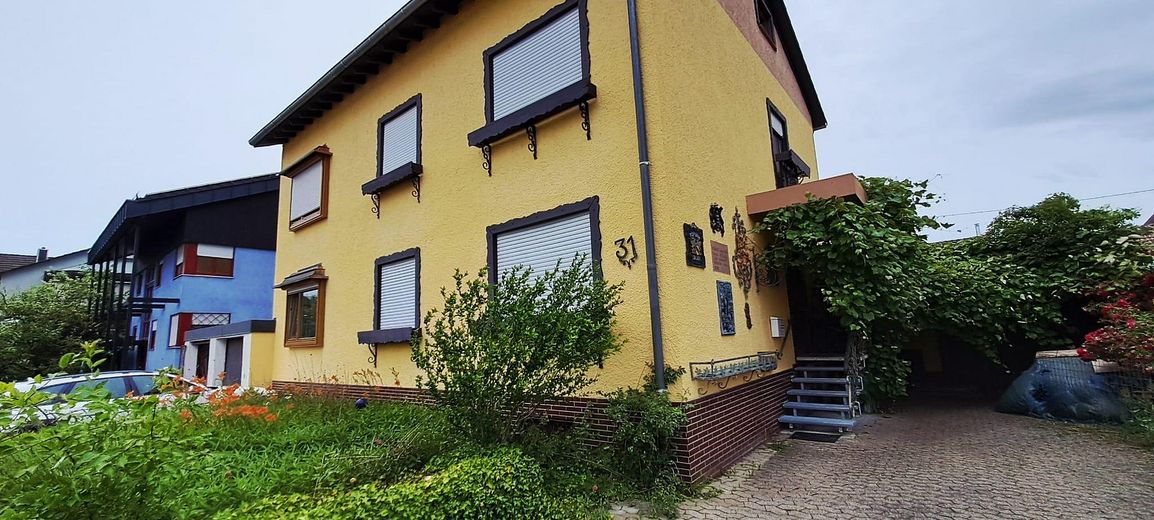 Świeżo wyremontowane/odnowione 3-pokojowe mieszkanie w Gaggenau-Ottenau – Hausansicht 1
