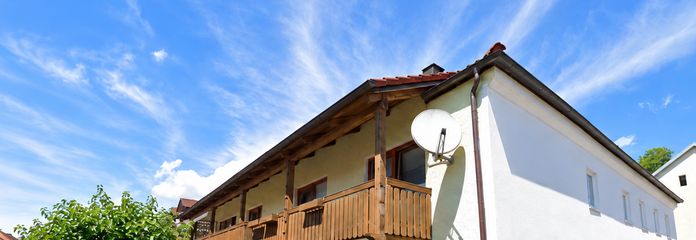 Mehrfamilienhaus mit mehreren Wohneinheiten Garage Garten Balkon