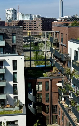 Elegante appartamento di quattro locali, con balcone e terrazza privata a HafenCity, Amburgo – Innenhof