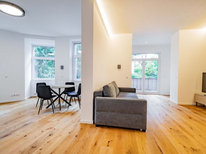 Ausblick Badenweiler * Saniertes und möbliertes 2-Zi-Apartment * Balkon * 60 qm – Foto 1