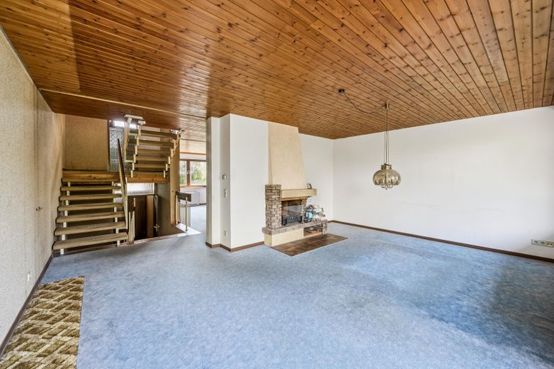 Fikirleriniz için bolca alan – LE-Stetten’de bahçeli, geniş bir ikiz ev – Wohnzimmer