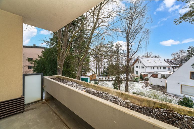 Luminoso y modernizado piso de 3 habitaciones: 2 balcones, completamente modernizado en Múnich-Neubiberg – Foto 8