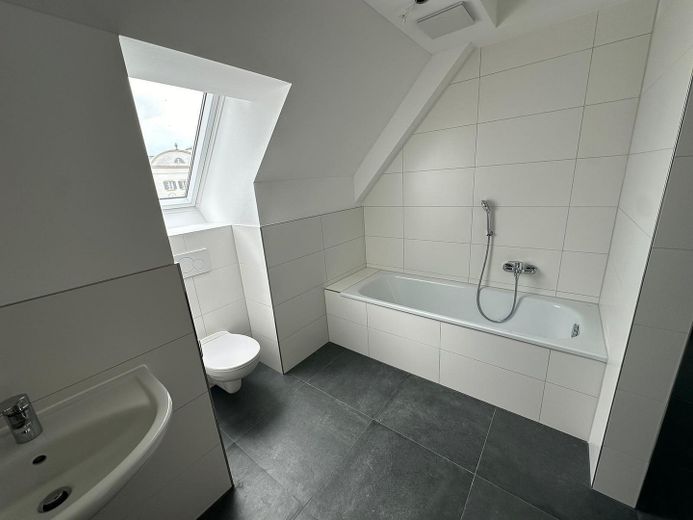 Badezimmer mit Badewanne