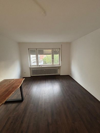 Bonito apartamento de 3 habitaciones con balcón! – Foto 5