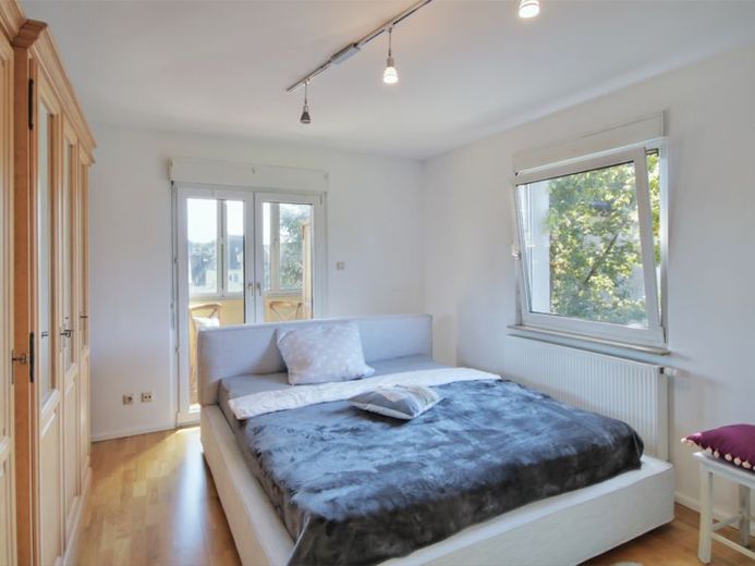 Schönes Stadthaus in LB-Hoheneck mit großem Garten – Schlafzimmer_2