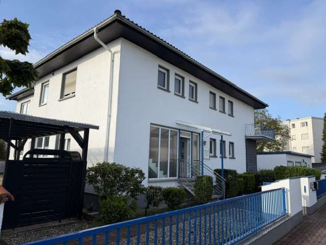 WRS Immobilien - Erlensee - kleine Bürofläche in zentraler Lage - mit Balkon und Duschbad – Frontansicht