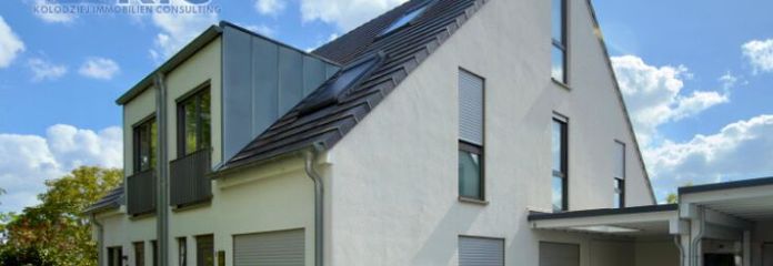 Neuwertige Doppelhaushälfte Köln-Porz, 5 Zimmer, Wärmepumpe, 3-fach-Verglasung Carport, Baujahr 2021