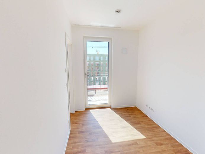 Berlin'de modern yaşam: Ferdinand's Garden'da ankastre mutfaklı ve BALKONLU geniş 2 odalı daire – Ansicht I: Schlafzimmer