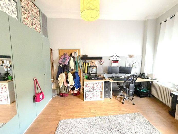 GROSSZÜGIGES MEHRGENERATIONEN HAUS IN ZENTRALER LAGE VON KREFELD – SCHLAFZIMMER