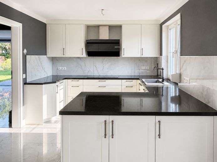Modernisiertes Einfamilienhaus mit großzügigem Anbau und Südgarten – Erdgeschoss