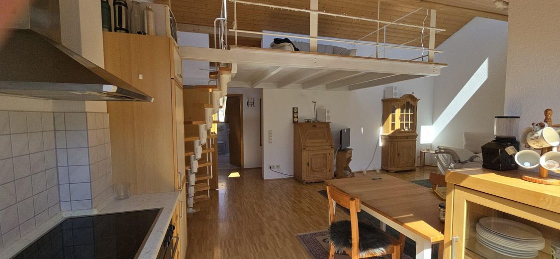 Appartamento di 2 locali all’ultimo piano a Ludwigshafen sul Lago di Costanza – Blick von Küche in Wohnraum
