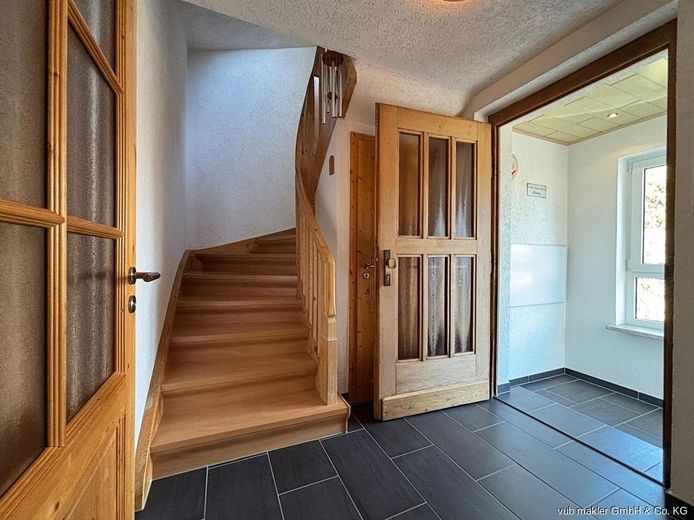 Solides, modernisiertes Einfamilienhaus in bevorzugter Wohnlage von Zell – VUB0002343-4