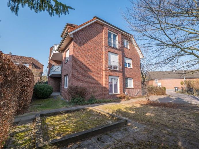 Mehrfamilienhaus in Wiepenkathen sucht neuen Eigentümer! – फोटो 1