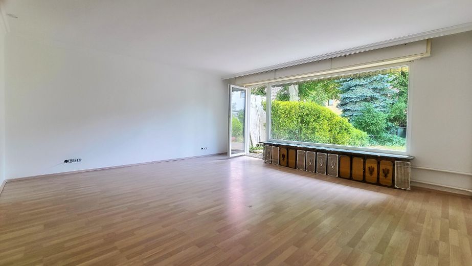 Rarität für Wassersport- und Naturfreunde in Gatow - Wohnen mit direktem Wasserzugang zur Havel – Wohnzimmer / Panoramafenster