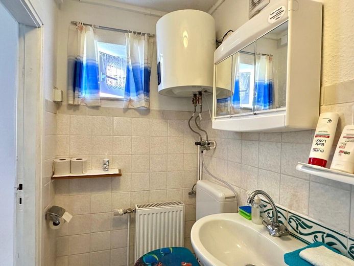 HORN IMMOBILIEN ++ gemütliches Zuhause in idyllischer Lage, Doppelhaushälfte in Eggesin – Badezimmer