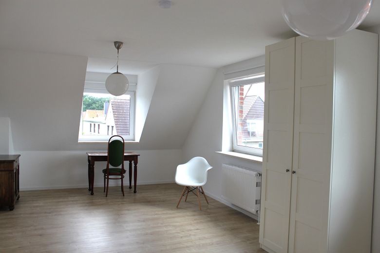 Schlafzimmer 2, OG