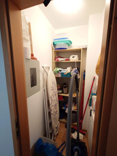 Ampio e luminoso appartamento di 3 locali con 2 balconi, cucina componibile e 2 posti auto in autorimessa interrata – Abstellraum2