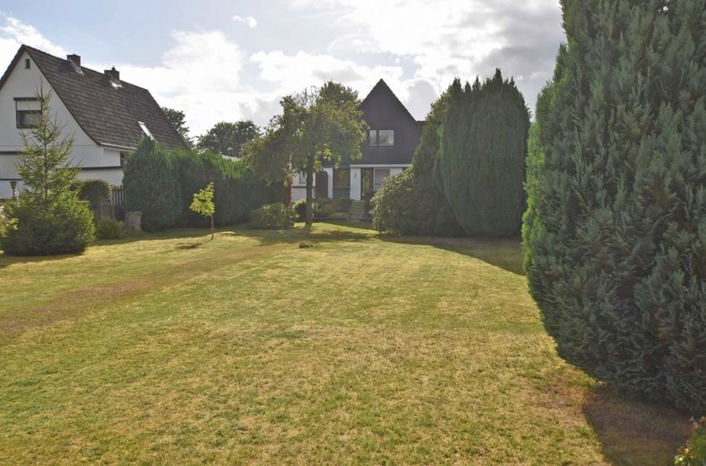 1.296 m² arsa – Tek ailelik ev veya 2 konut birimli ikiz ev mümkün – Fotoğraf 7