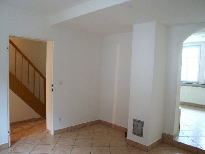 Wohnhaus mit großem Innenhof, Scheune und Nebengebäuden – Küche, Esszimmer