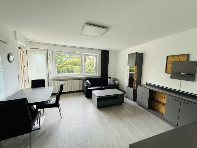 Wohnzimmer mit Essbereich