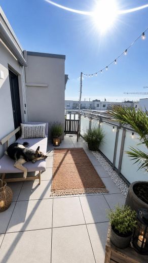 Ohne Makler: Seltene Kombi aus Stadt, Ruhe und  & außergewöhnlicher Ausstattung (Klimaanlage,...) – Balkon