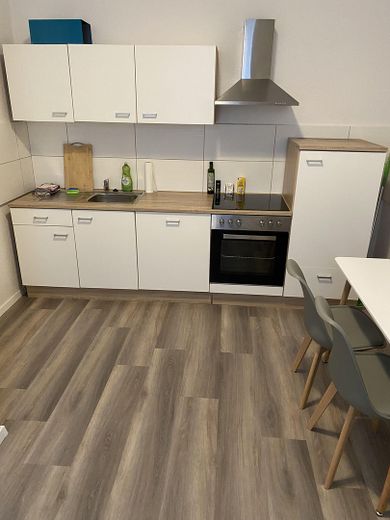 Oase in frisch renoviertem Design Apartment mit Einbauküche inkl. WLAN in TOP zentraler Lage – Foto 7