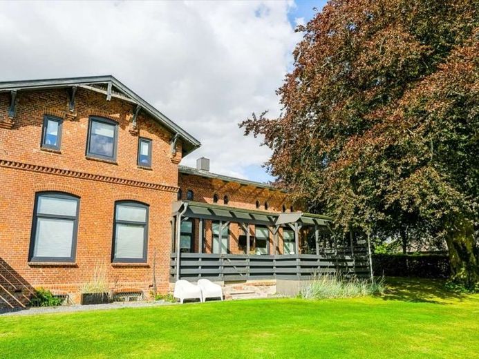 Historisches Zuhause von 1889 – umfassend modernisiert mit freiem Marschblick – Foto 1