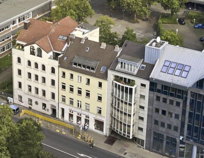 Dachgeschoßwohnung mit Blick über den Hofgarten und Potenzial zur Erweiterung – Foto 5