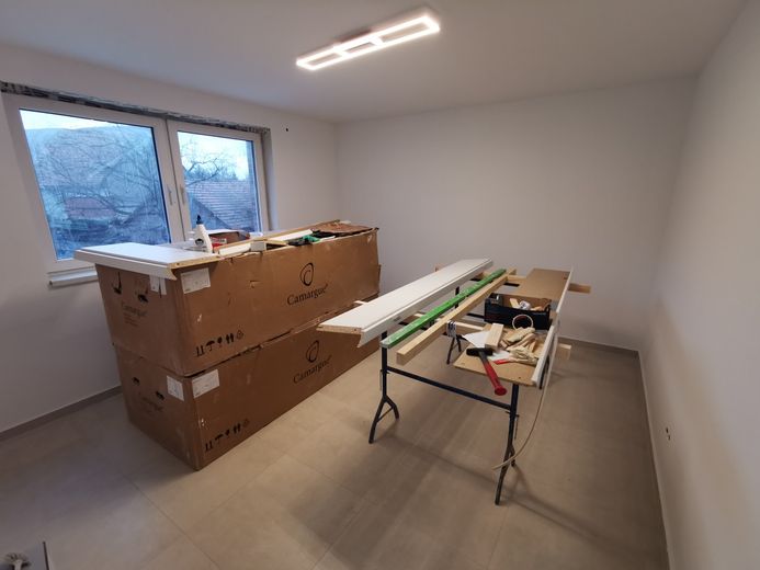 Neubau mit Expressanschluss an die BAB 5 – Wohnzimmer