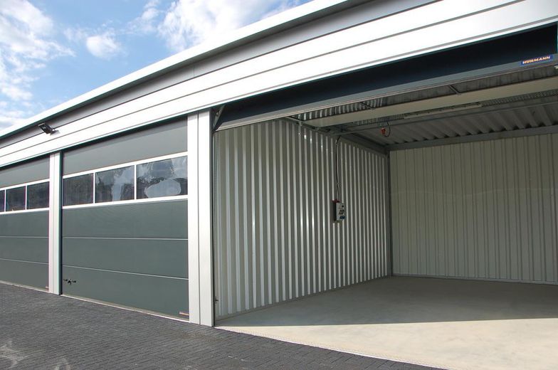 Beispielhalle (ca. 7x5m)