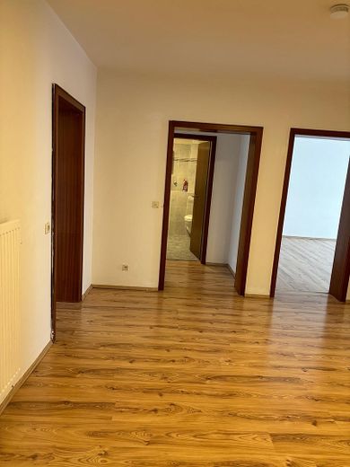 3-Zimmer-Wohnung mit Balkon im 1. OG in Hannover Oststadt – Foto 1