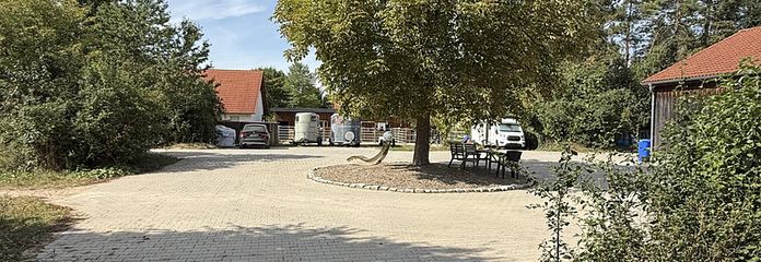 Hauptplatz Stall