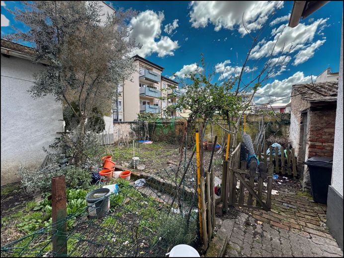 Wohn- und Geschäftshaus in zentraler Lage von Pforzheim – Garten