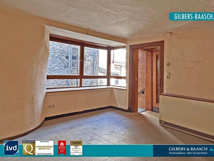 Bernkastel: charmantes, sanierungsbedürftiges Haus im idyllischen Stadtzentrum – Foto 1