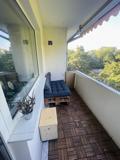 Kernsanierte Wohnung mit Blick auf Goethepark – Balkon