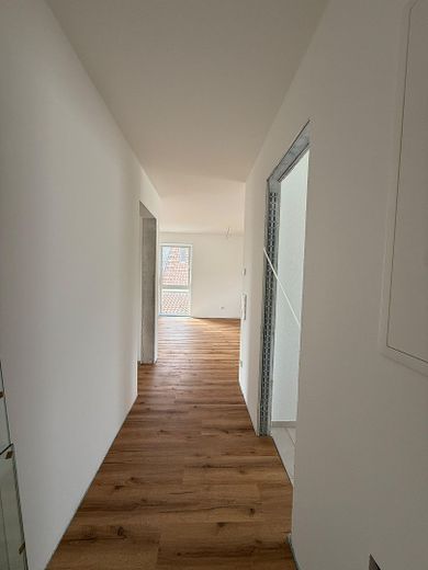 Appartamento di 4 locali al 1° piano - abitare moderno nel centro di Esslingen-Zell – Flur 