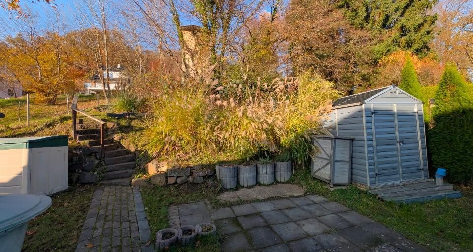 Garten mit Häuschen