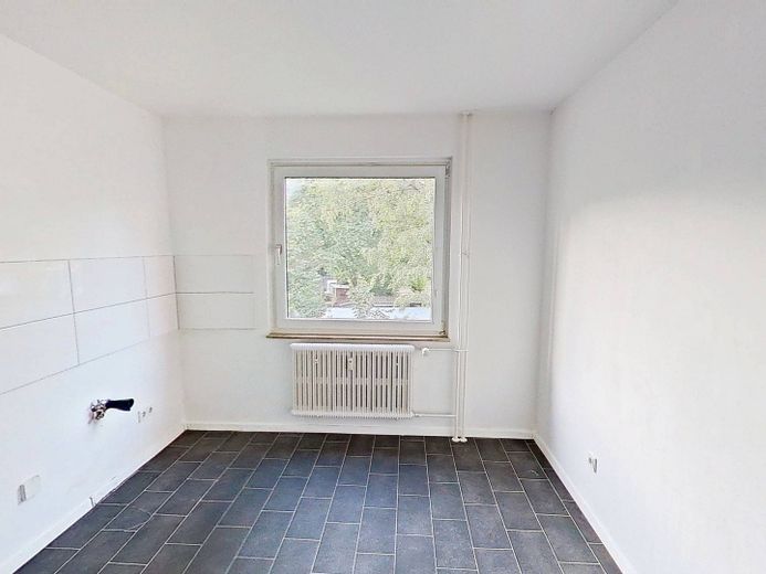 Appartamento ben distribuito con 2 locali, BALCONE e bagno con vasca – Ansicht I: Küche