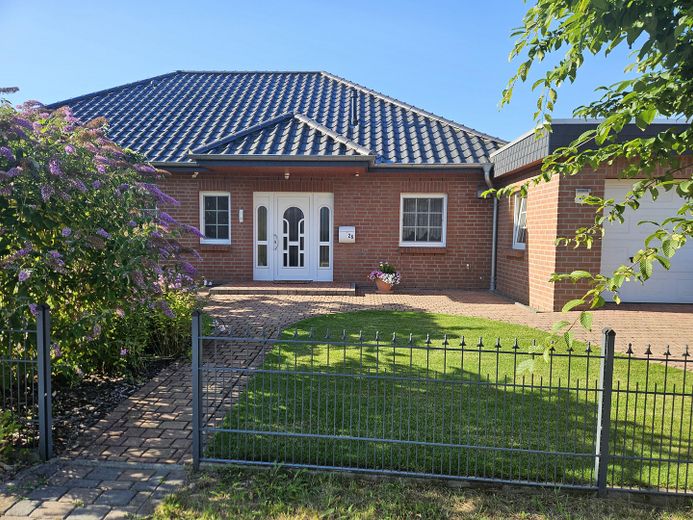 Provisionsfreier Bungalow in ruhiger Lage – Winkelbungalow
