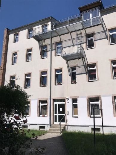 Kompakte Hinterhaus DG 2,5-Zimmer mit Einbauküche, Laminat und Wanne in uninaher Lage! – Hausansicht