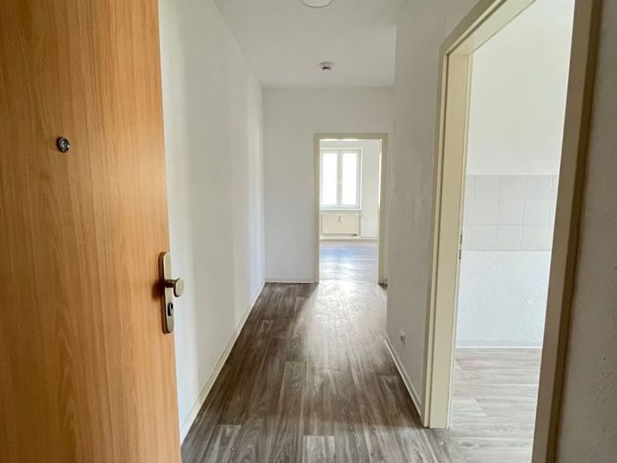 Hier beginnt dein neues Kapitel: frisch renoviert und bezugsbereit. – फोटो 1