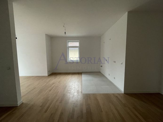 Kernsanierte 3-Zimmer-Wohnung im grünen Lichterfelde – Wohnbereich